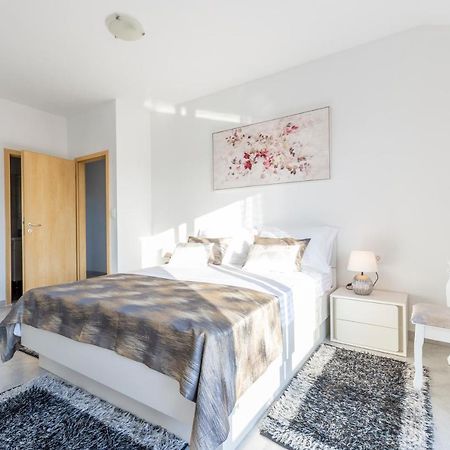 Villa Spark With Heated Pool In Rogoznica Zečevo Dış mekan fotoğraf