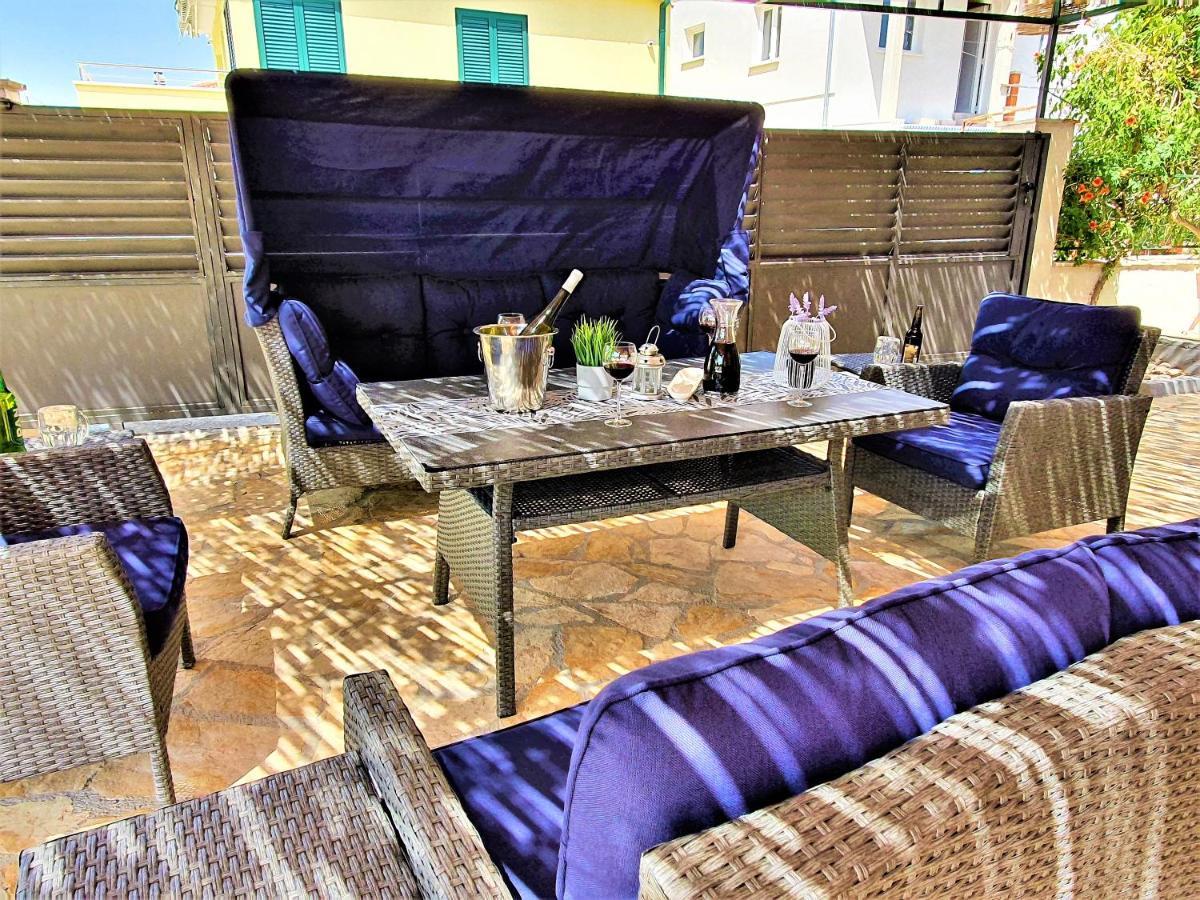 Villa Spark With Heated Pool In Rogoznica Zečevo Dış mekan fotoğraf